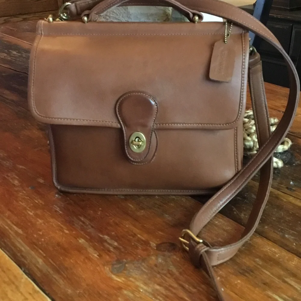 Vintage Coach Willis Bag
